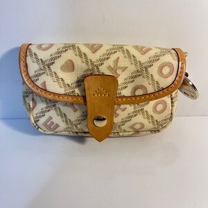 Dooney & Bourke small bag